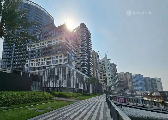 2Br-Bd-15Ns Burj Khalifa Canal Views